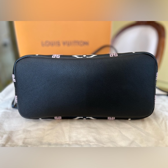 NIB M46040 Louis Vuitton Neverfull MM Monogram Empreinte Black - Picture 5 of 16